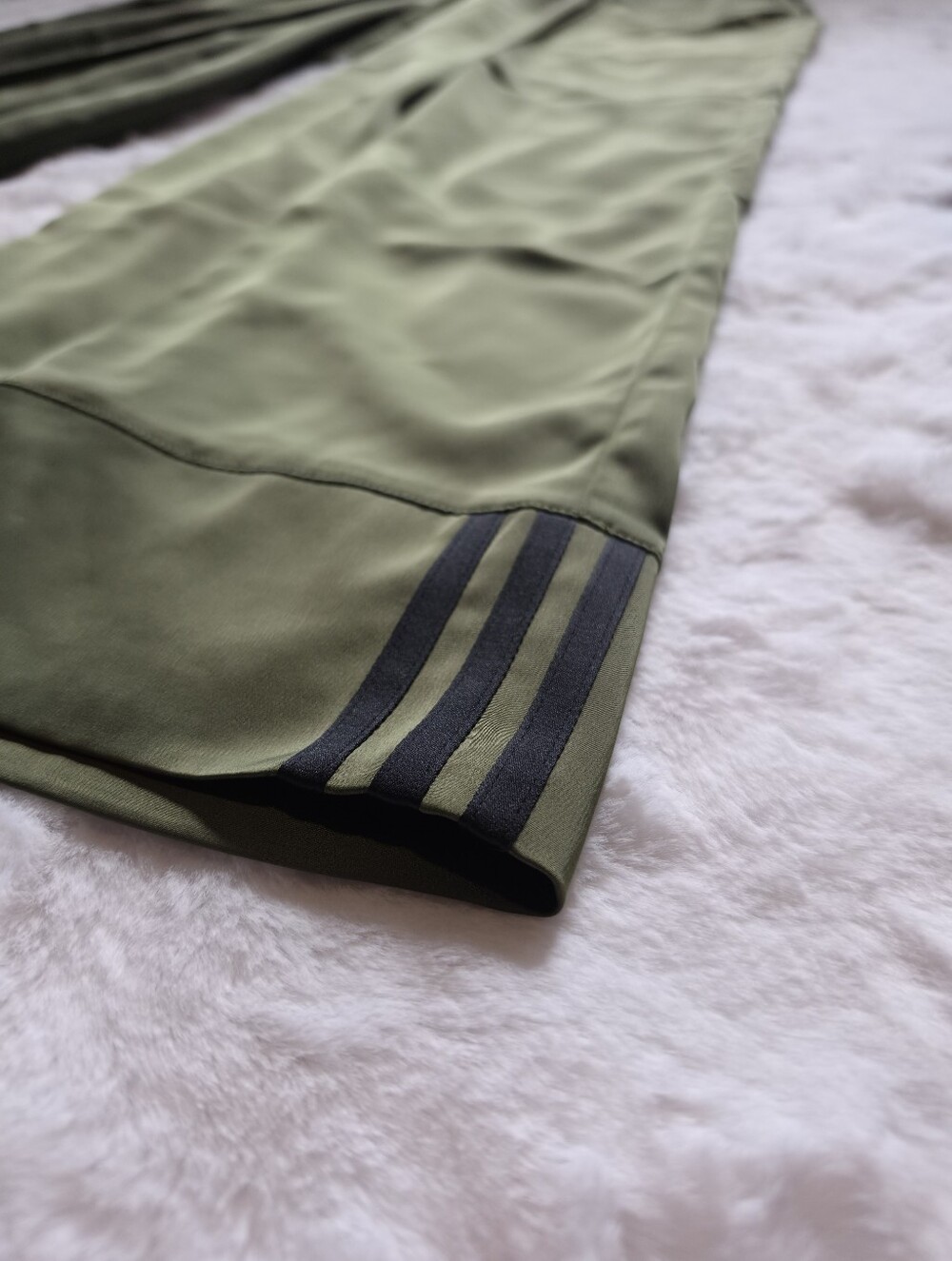 NWT Adidas x Ivy Park Wide Leg Pants | Wild Pine, L - Picture 3 of 7